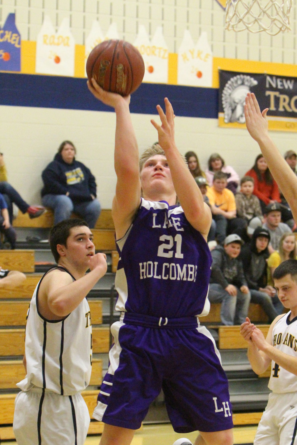 Lake Holcombe at New Auburn boys basketball 2-14-19